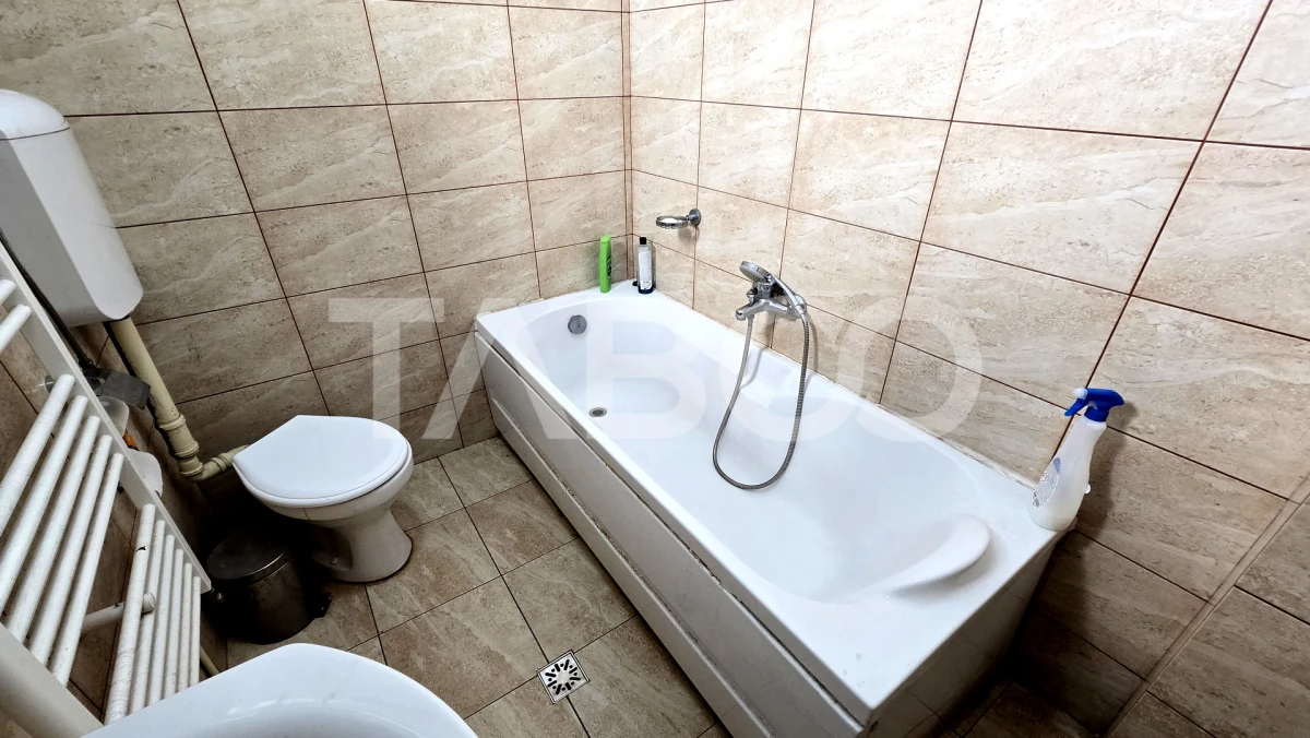 Casa individuala de vanzare 3 camere 2 bai garaj Piata Cluj - 10