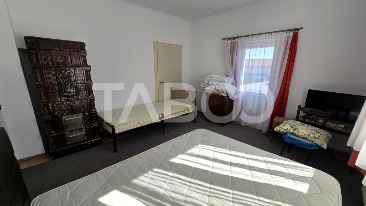 Casa individuala de vanzare 3 camere 2 bai garaj Piata Cluj - 3