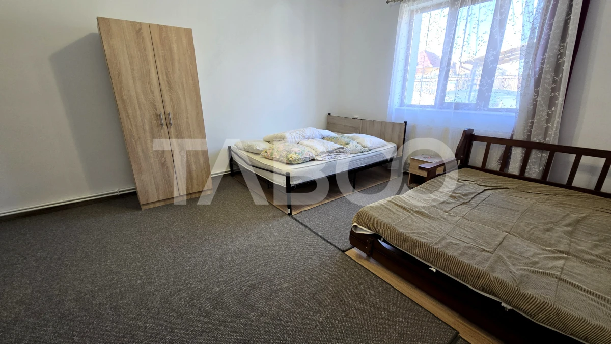 Casa individuala de vanzare 3 camere 2 bai garaj Piata Cluj - 2