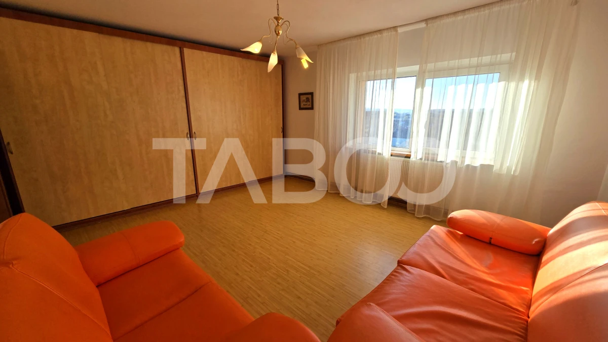 Apartament de vanzare 3 camere 2 bai balcon in bloc cu lift Terezian - 8