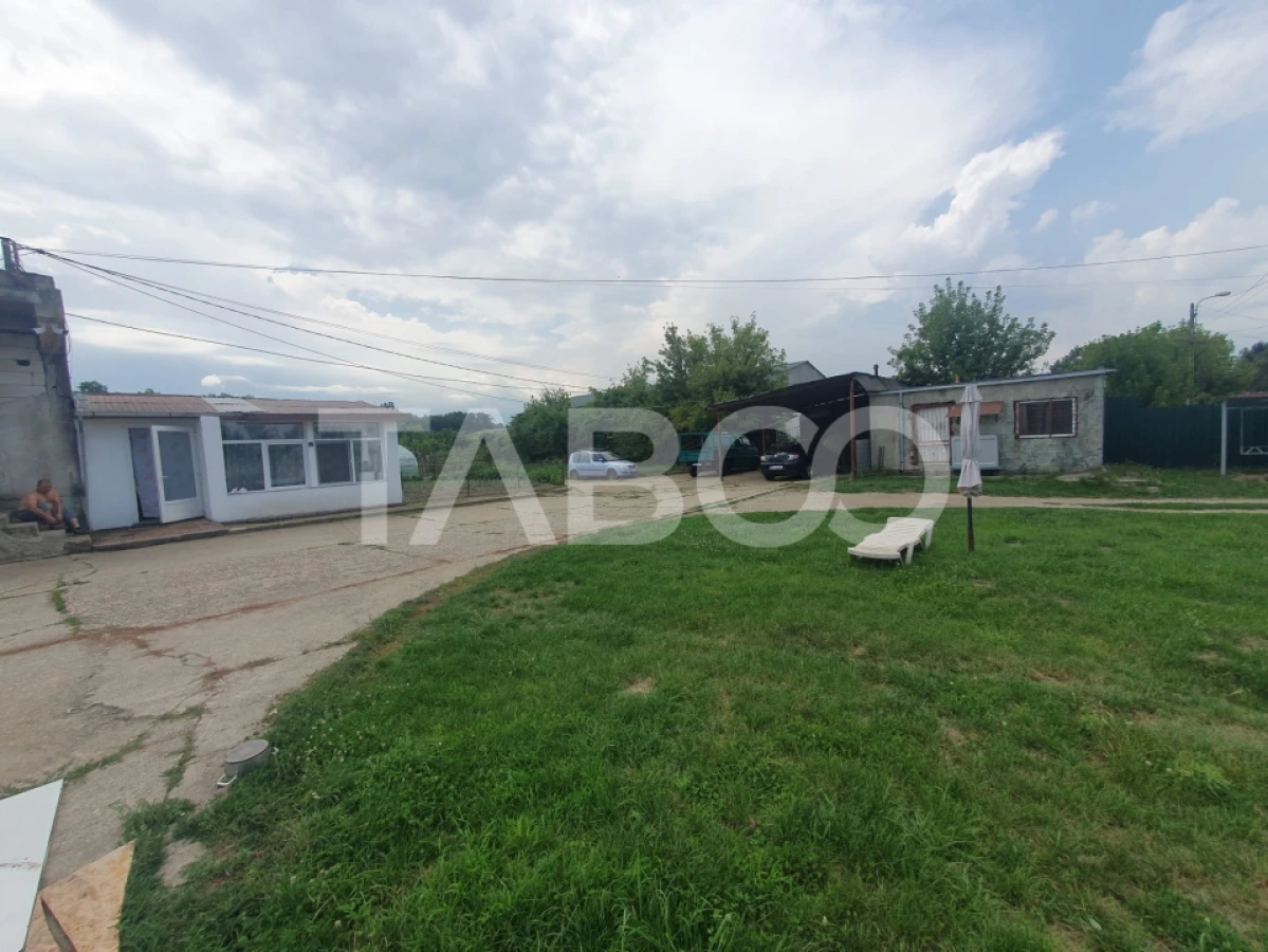 Hala industriala 906 mp + teren liber 4379 mp - 2