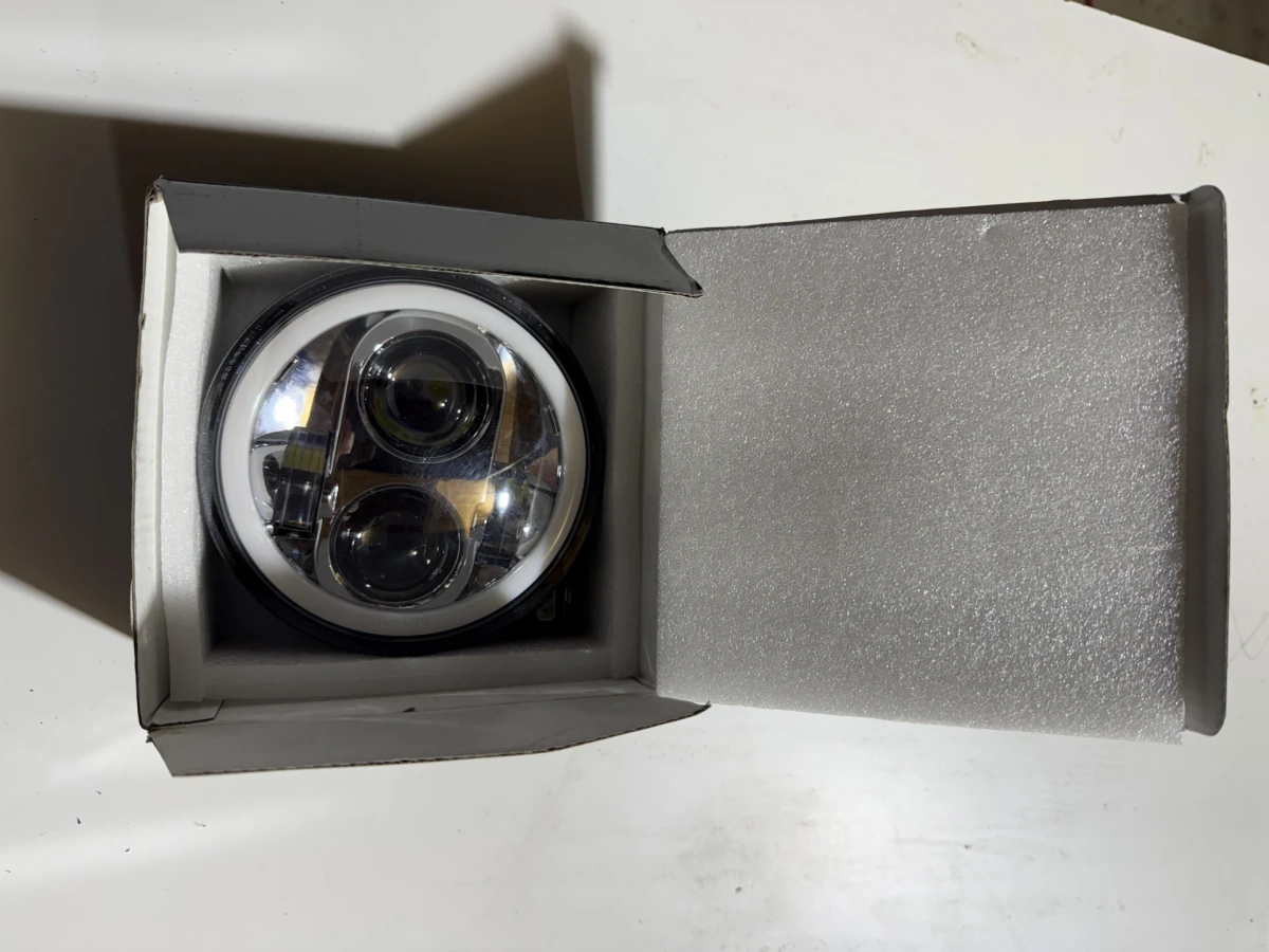 Far cu LED 5.7inch NOU - 1