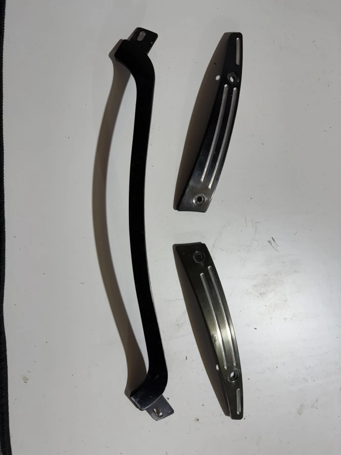 Set ornament prindere parbriz cu suruburi Harley Davidson Road Glide - 2