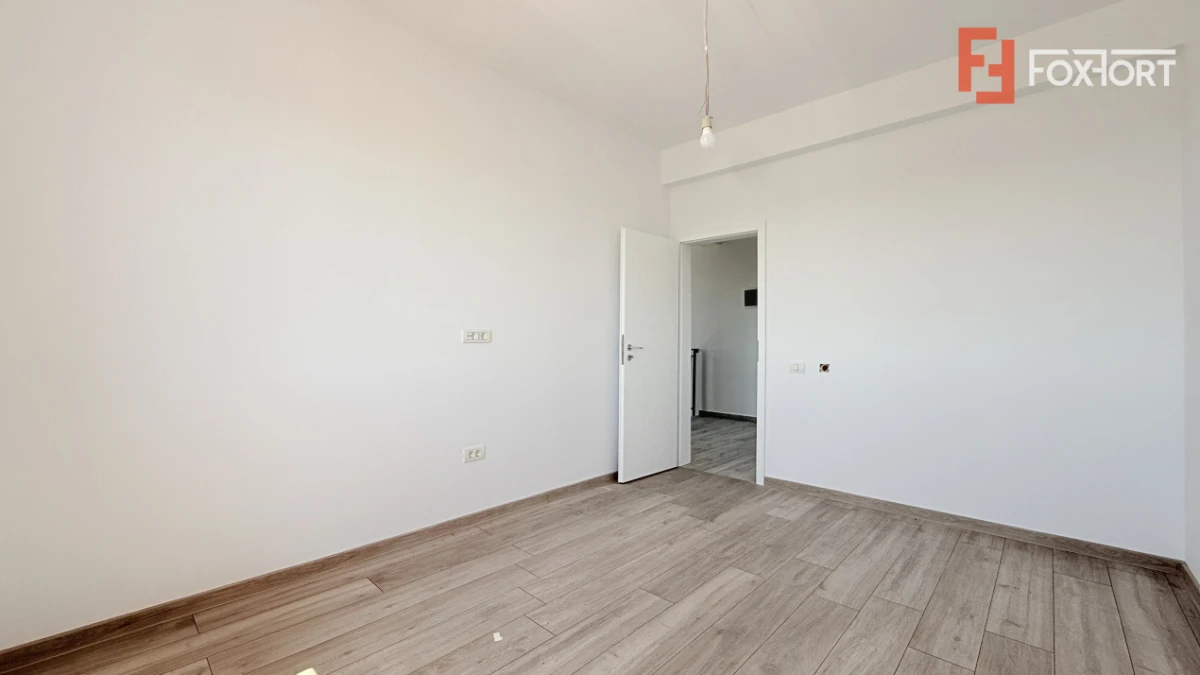 Duplex cu 5 camere de 128 mp utili si teren de 370 mp, zona Giarmata Vii - 9