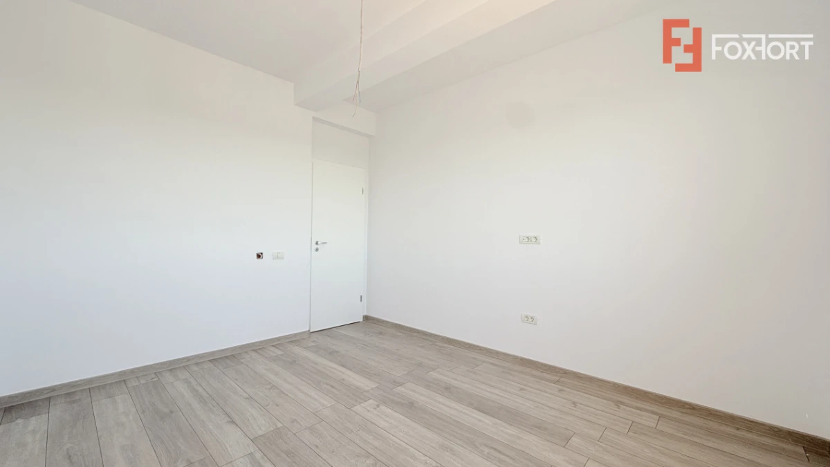 Duplex cu 5 camere de 128 mp utili si teren de 370 mp, zona Giarmata Vii - 7