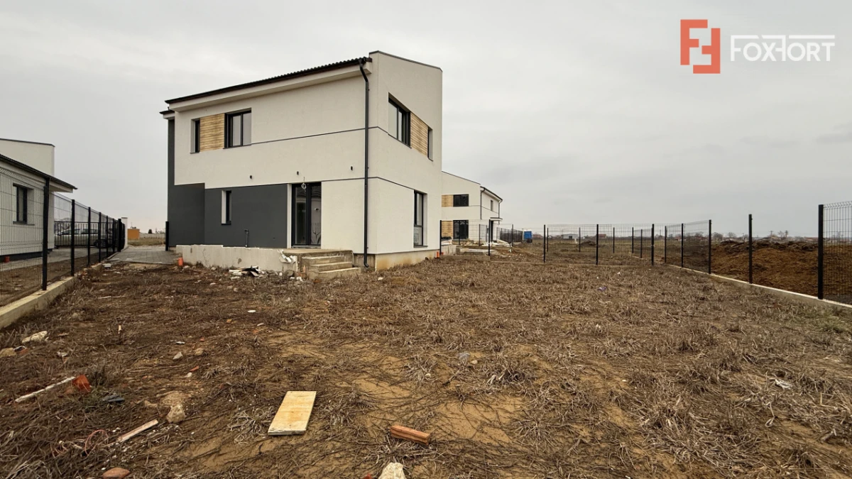 Duplex cu 5 camere si 380 mp teren cu panouri fotovoltaice - Mosnita Noua - 1