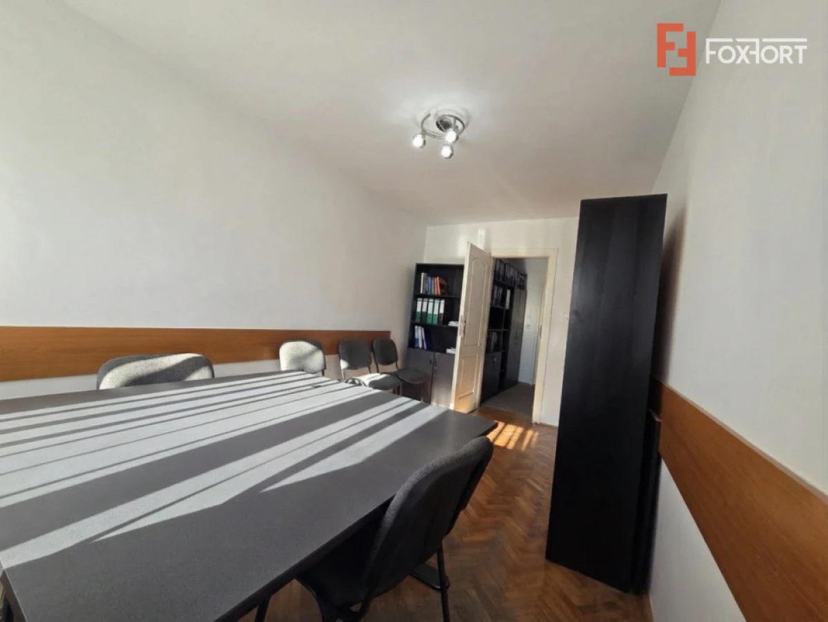 Apartament 2 camere de vanzare in Arad, Strada Praporgescu, locuinta / birou - 7