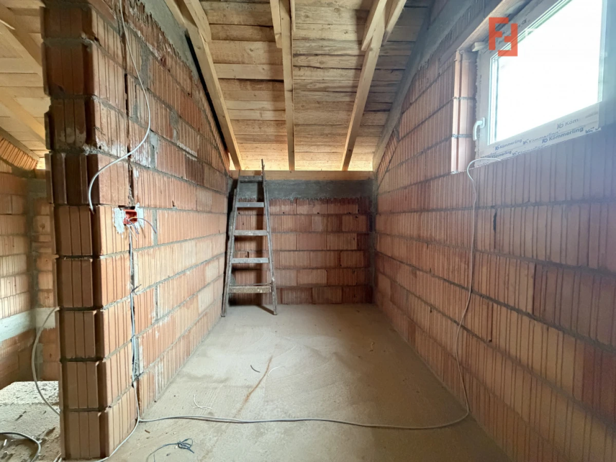 Casa individuala 4 camere, cu toate utilitatile - Sanandrei - 7