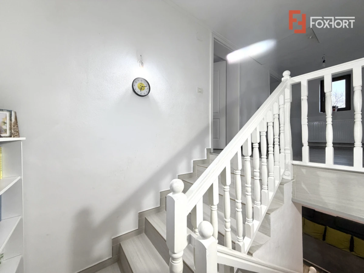 COMISION 0% Duplex despartit prin garaj, 5 camere, teren 660 mp in Sanandrei - 9