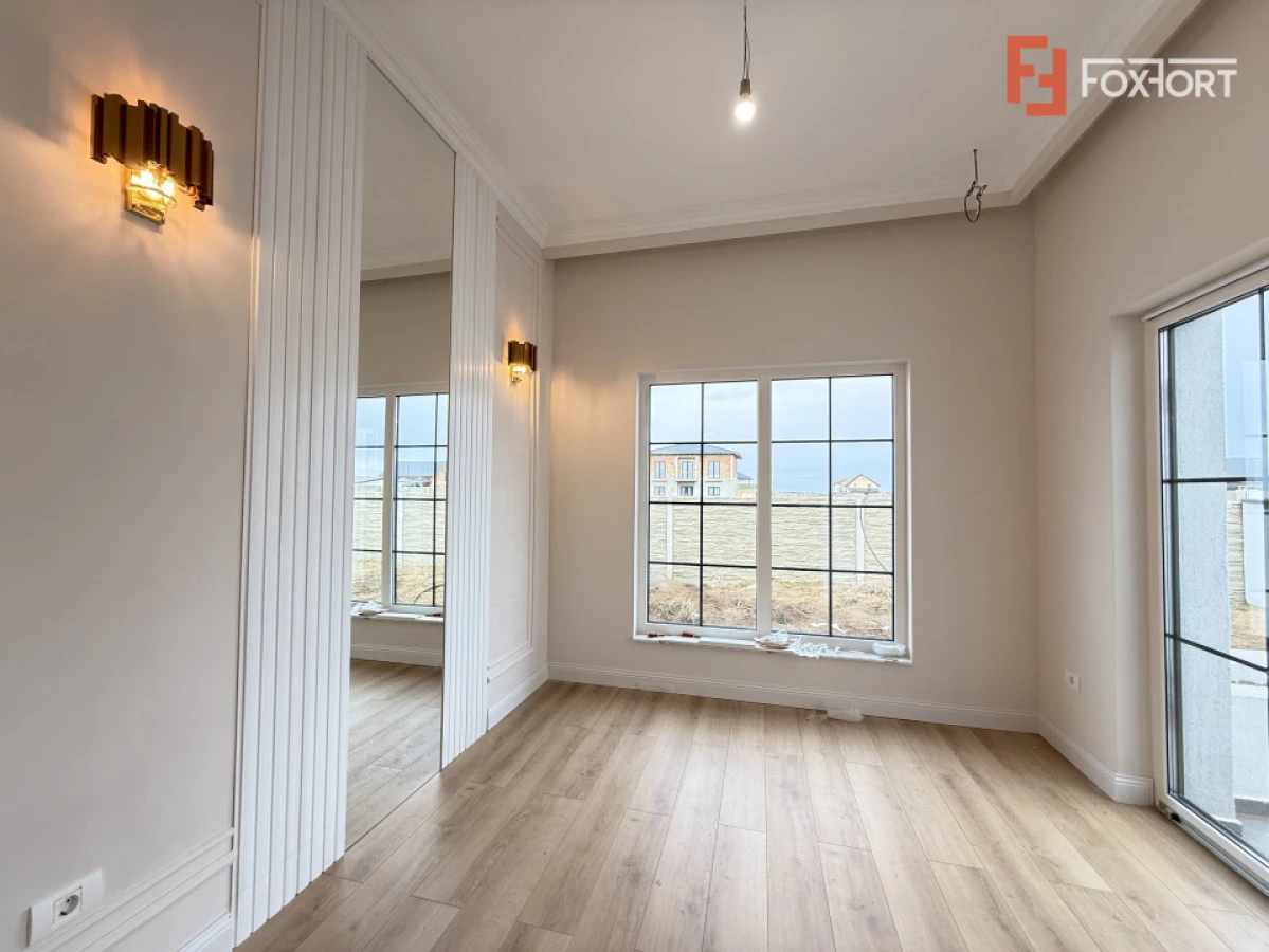 Duplex cu 4 camere si teren de 354 mp de vanzare in Sacalaz - 1