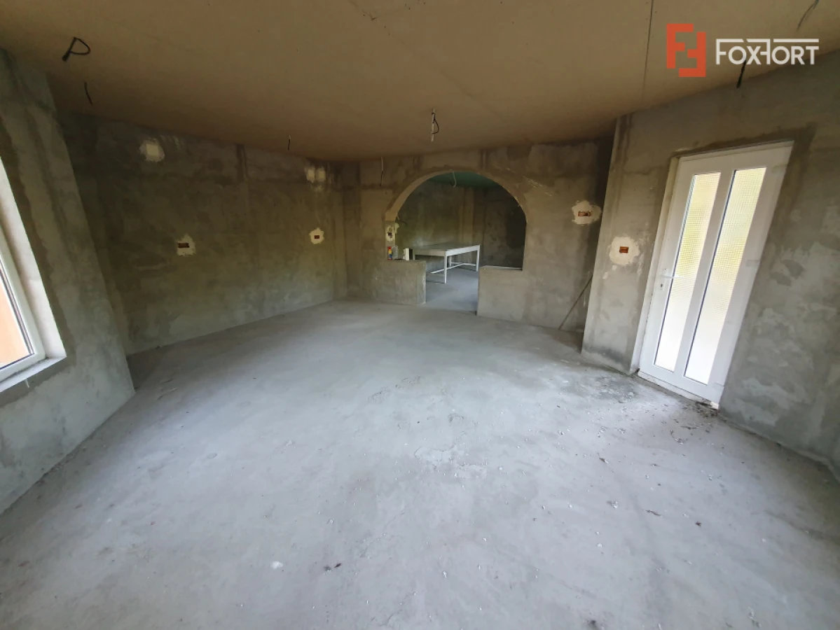 Casa individuala cu 5 camere si 2 bai, Central Jebel - 10