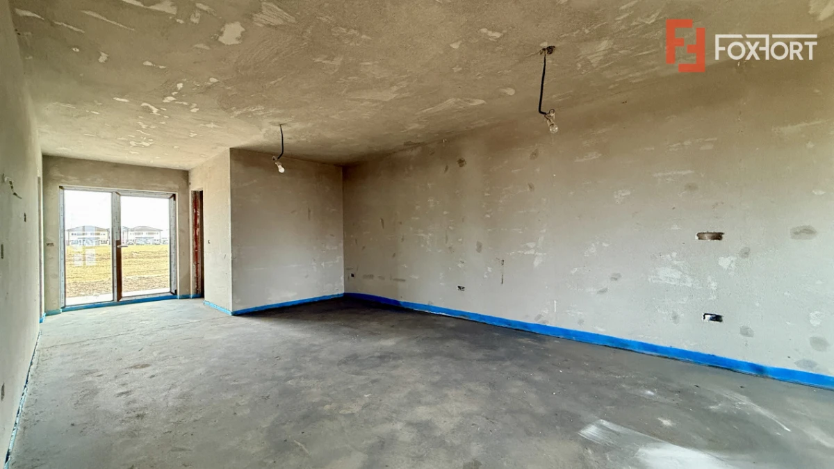 Duplex de vanzare, 4 camere in spate la Castel - Mosnita Noua - 2