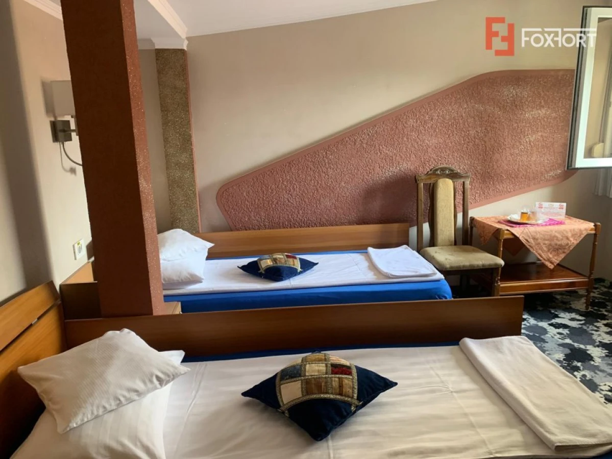 Casa cu 16 camere si teren de 752 mp - zona Bogdanestilor - 8