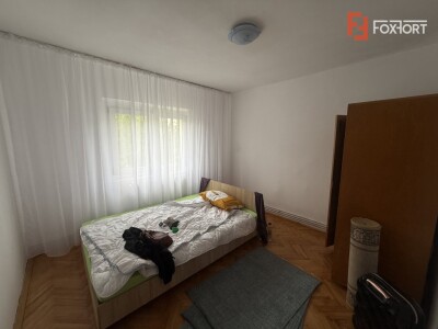Apartament cu 3 camere decomandat de inchiriat, Zona Lipovei