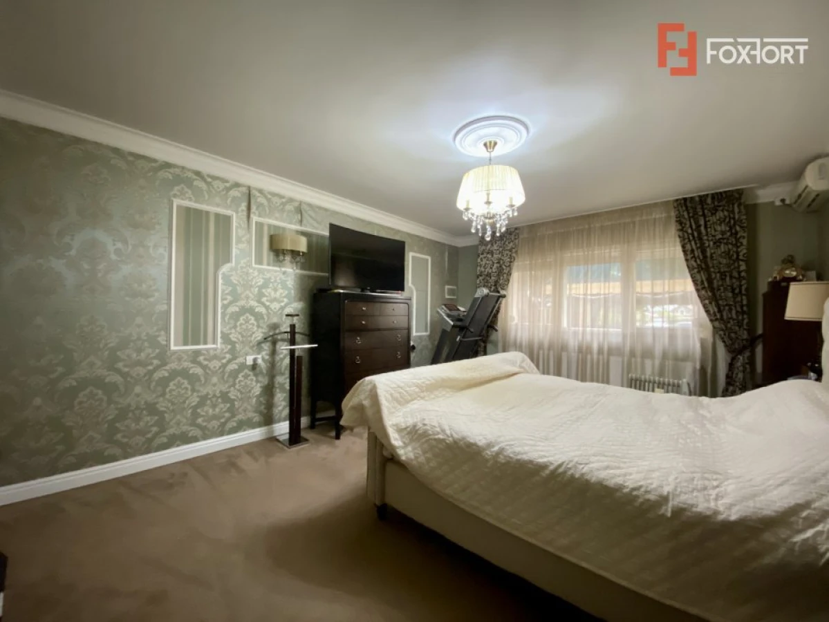 Casa cu 6 camere de vanzare in localitatea Sanandrei, zona Centrala - 5