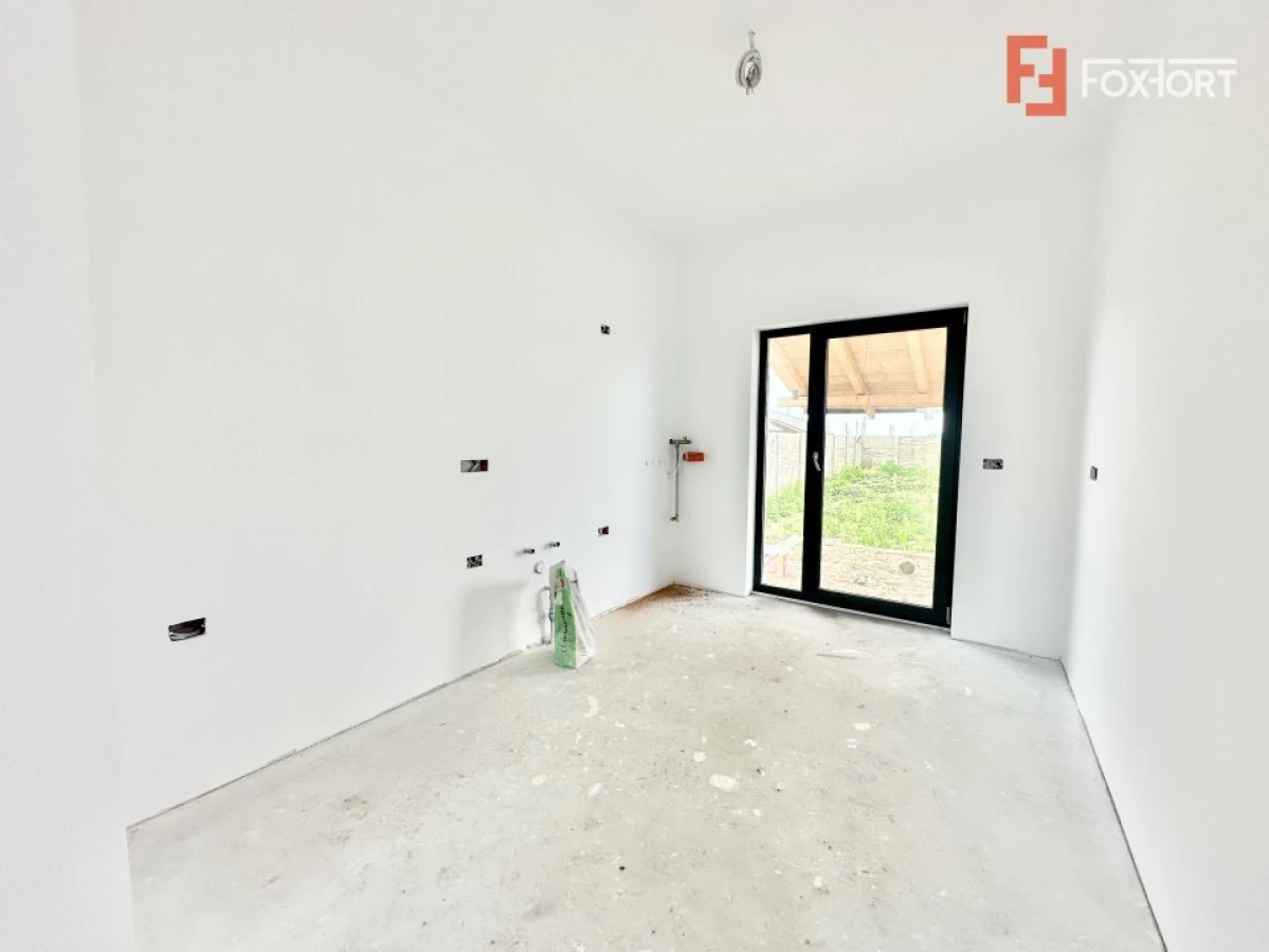 Casa individuala cu 4 camere - Toate utilitatile + Asfalt - Mosnita Noua - 10