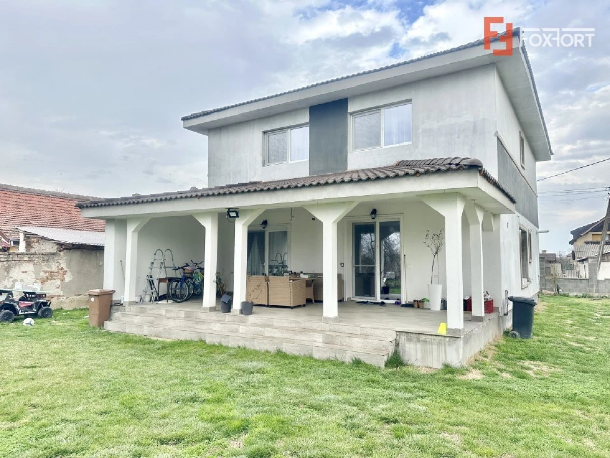 Casa individuala cu 4 camere complet mobilata - Albina - 1