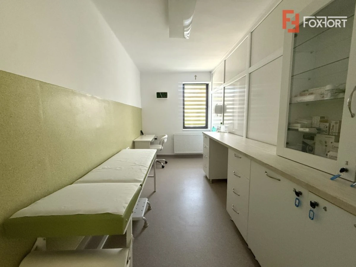 COMISION 0% 2 Cladiri medicale, una amenajata deja, teren 440 mp, Mosnita Noua - 5