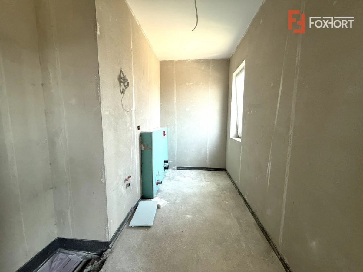 COMISION 0% Duplex despartit prin garaj, 5 camere, 3 bai, in Dumbravita - 10