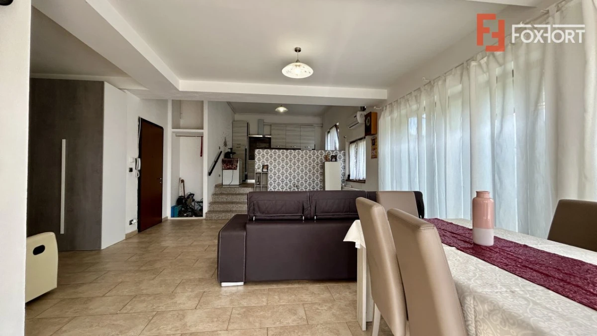 Apartament cu 3 camere la parter si teren de 160 mp - Ghiroda - 2