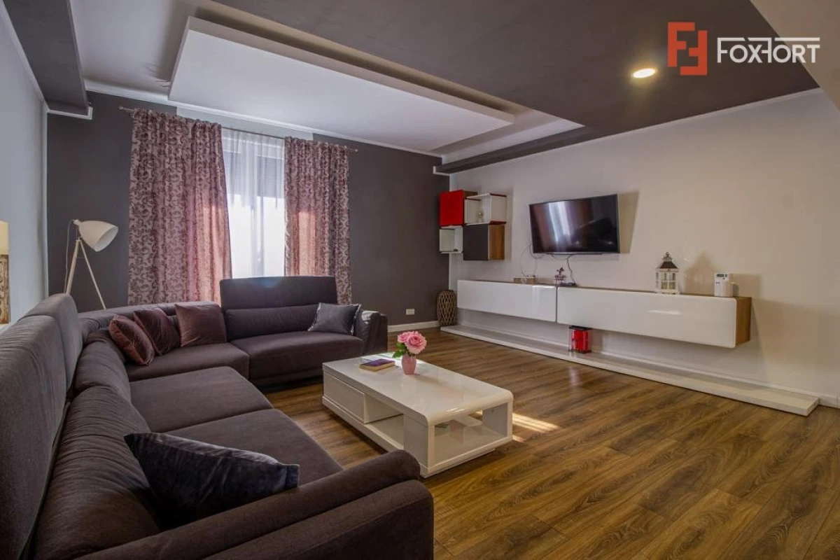 Casa 3 camere cu spatiu comercial in Carani - ID V4331 - 9