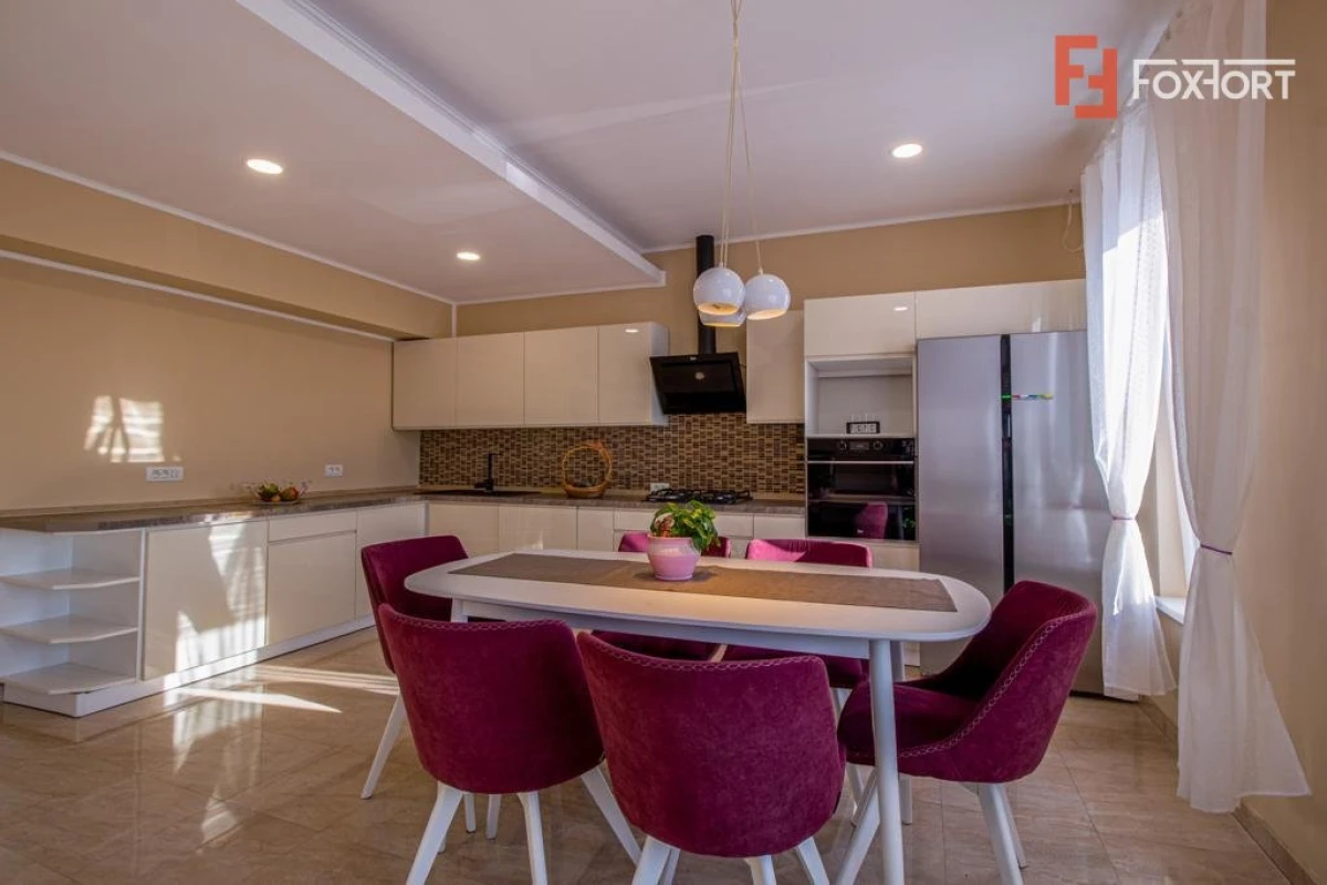 Casa 3 camere cu spatiu comercial in Carani - ID V4331 - 5