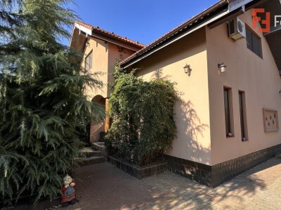 Casa individuala, 160 mp cu atelier auto 110 mp, in Utvin