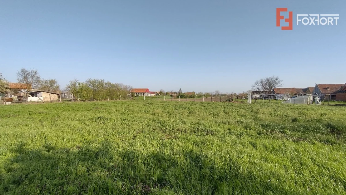 COMISION 0% Teren intravilan constructii, Checea - 1000 mp, asfalt, utilitati - 5