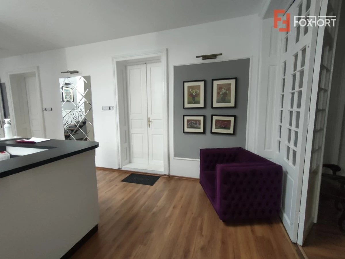 Ture in cabinet medical de inchiriat in incinta DENOVOCLINIC - 9