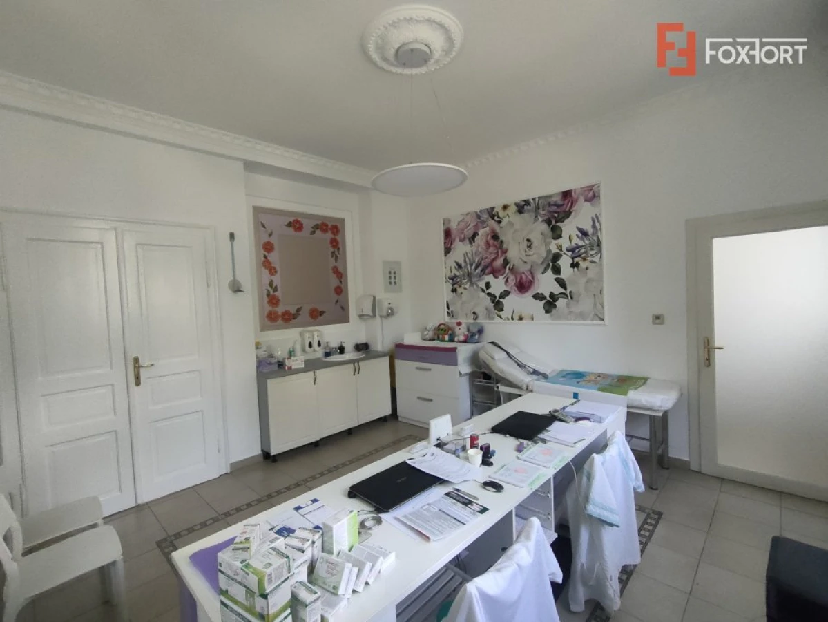 Ture in cabinet medical de inchiriat in incinta DENOVOCLINIC - 4