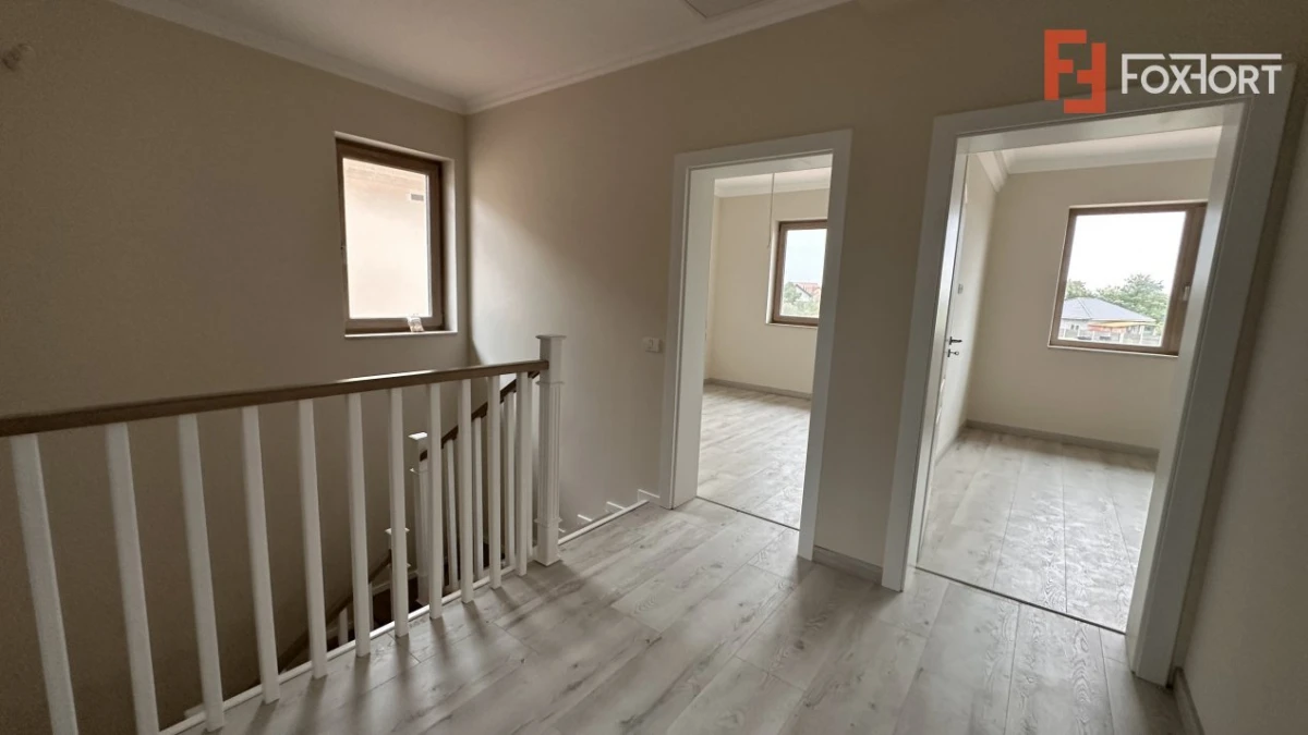 Duplex de vanzare cu 5 camere, despartit prin garaj, zona Giroc - 9