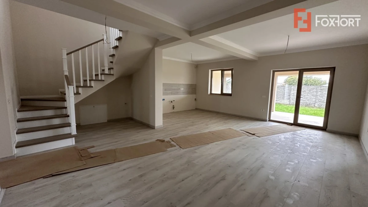 Duplex de vanzare cu 5 camere, despartit prin garaj, zona Giroc - 1