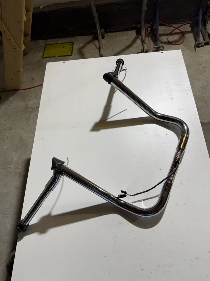 Ghidoane/Ape Hangers pentru motocicletele Harley Davidson touring 1.25 - 4
