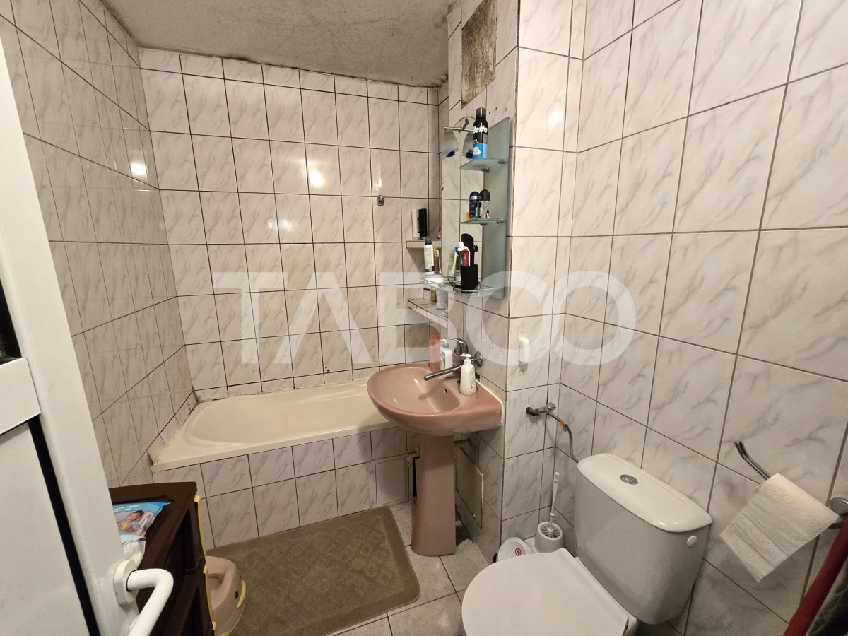 Apartament decomandat de vanzare 3 camere 2 bai pivnita Turnisor Sibiu - 7