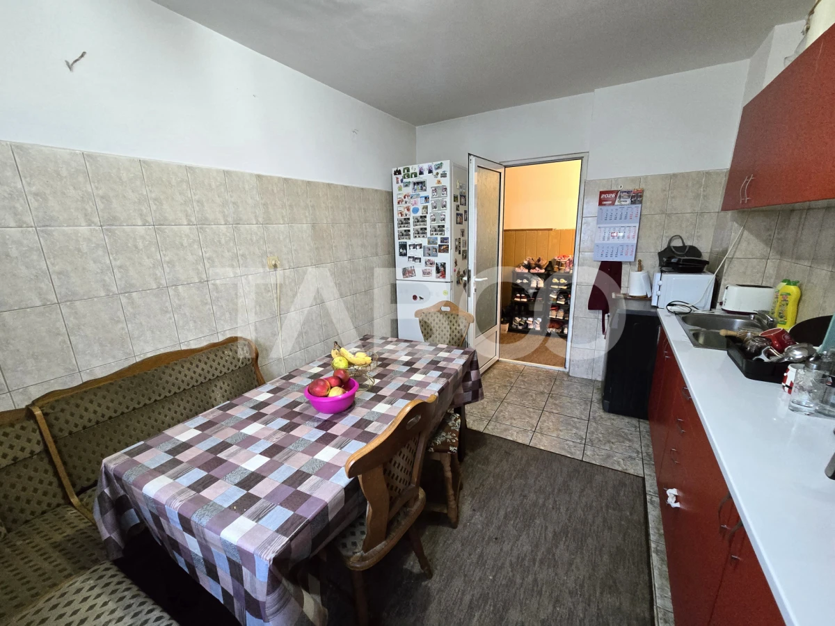 Apartament decomandat de vanzare 3 camere 2 bai pivnita Turnisor Sibiu - 5