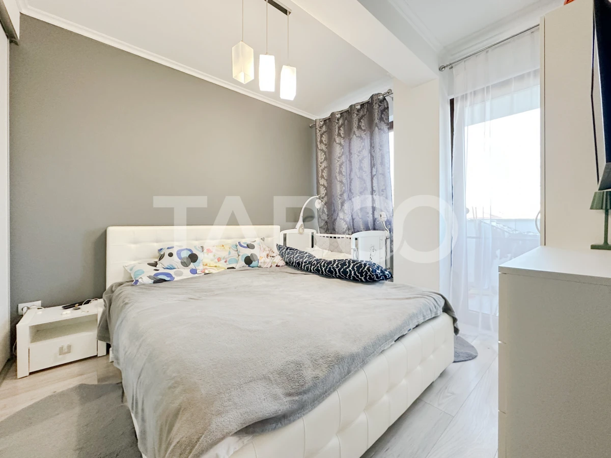 De vanzare apartament 2 camere la cheie in cartier Europa si garaj - 2