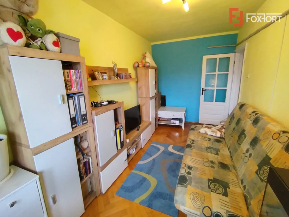 Apartament cu 4 camere de vanzare in zona Spitalul Judetean - 10