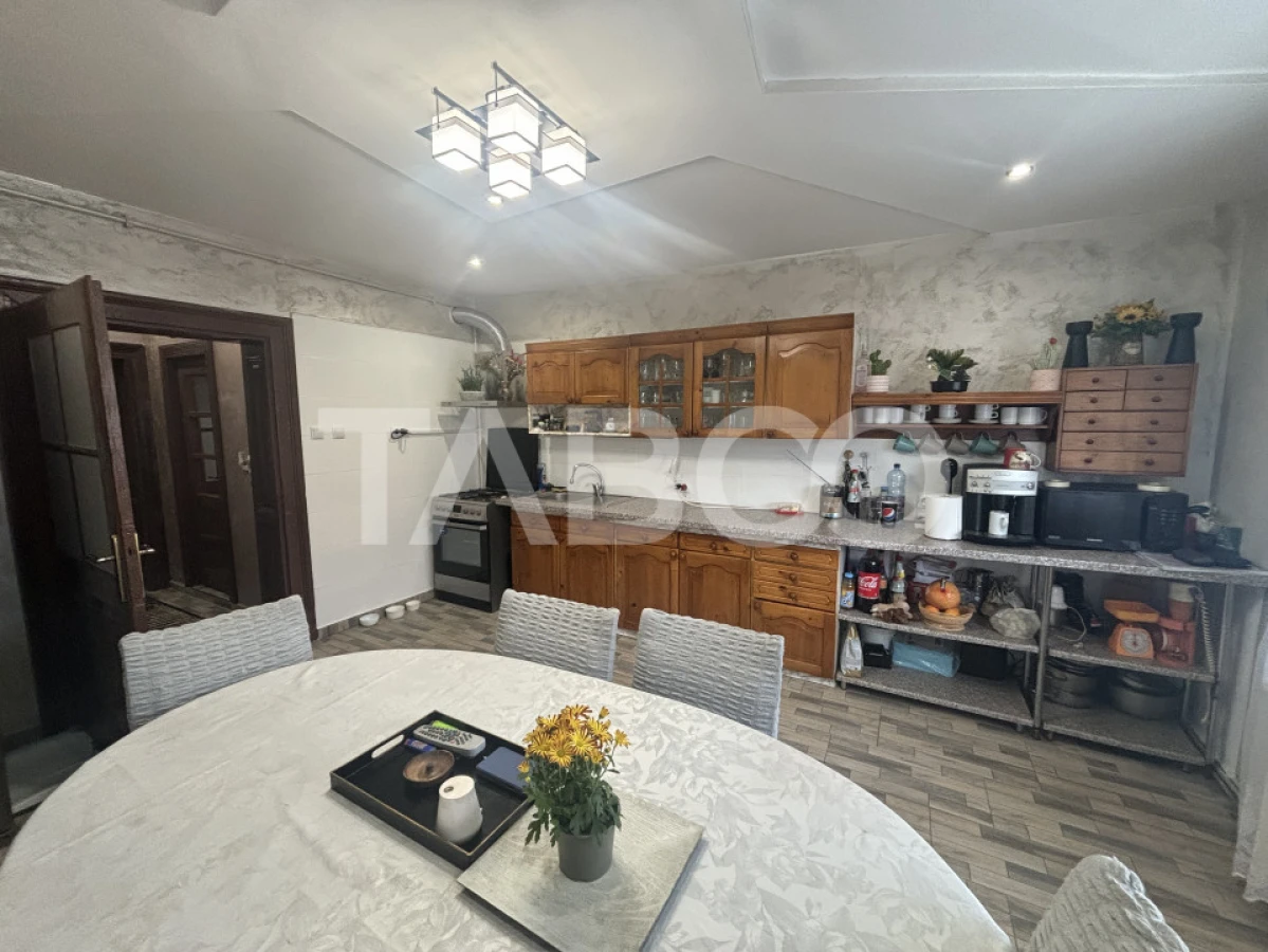 Casa individuala de vanzare cu 470 mp teren zona linistita Sura Mare - 10