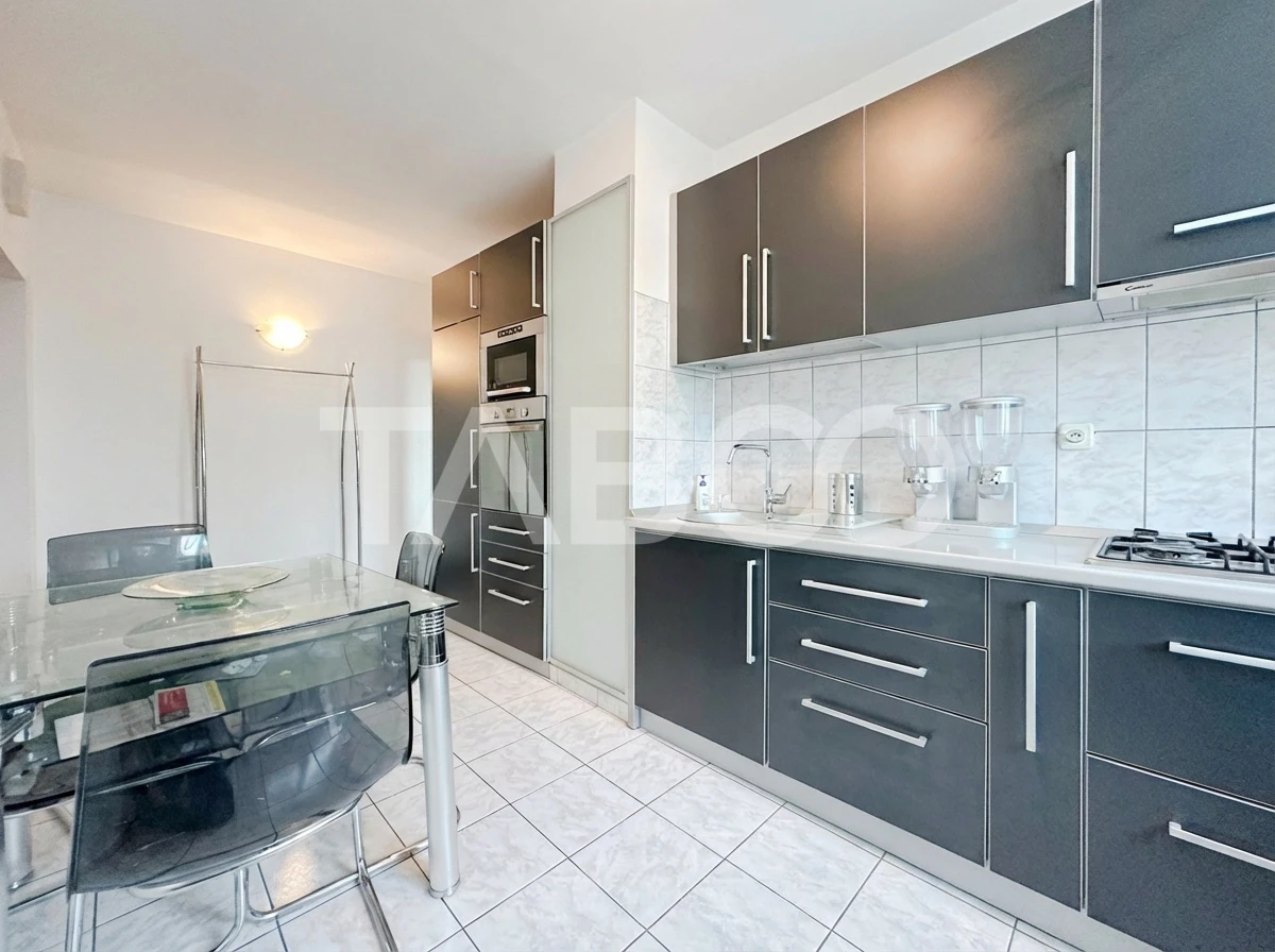 De vanzare apartament cu 4 camere mobilat in zona Stadion Corvinul - 5