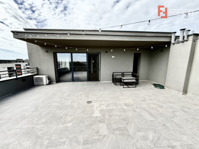 Penthouse superb cu 3 camere de inchiriat - zona Aradului