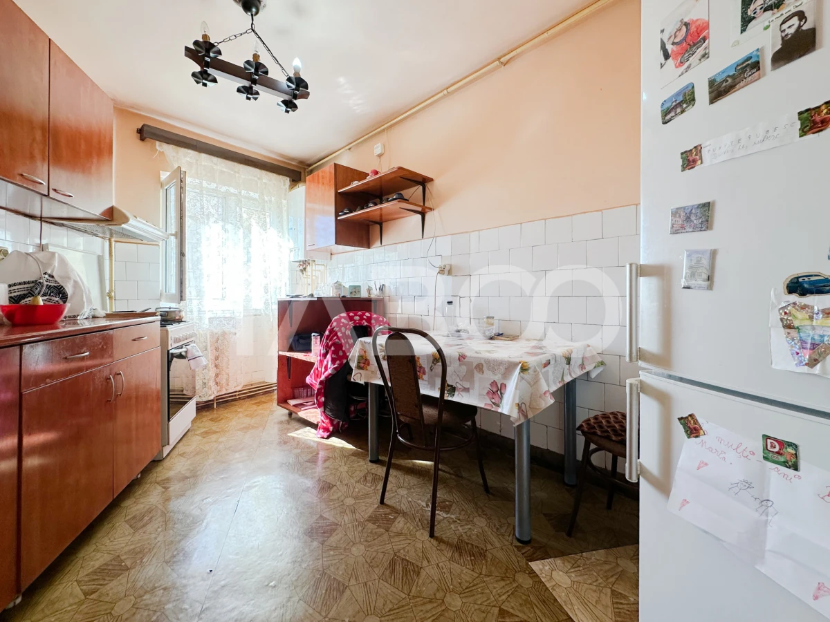 Apartament cu 4 camere si 2 bai de vanzare in zona Primaveii - 4
