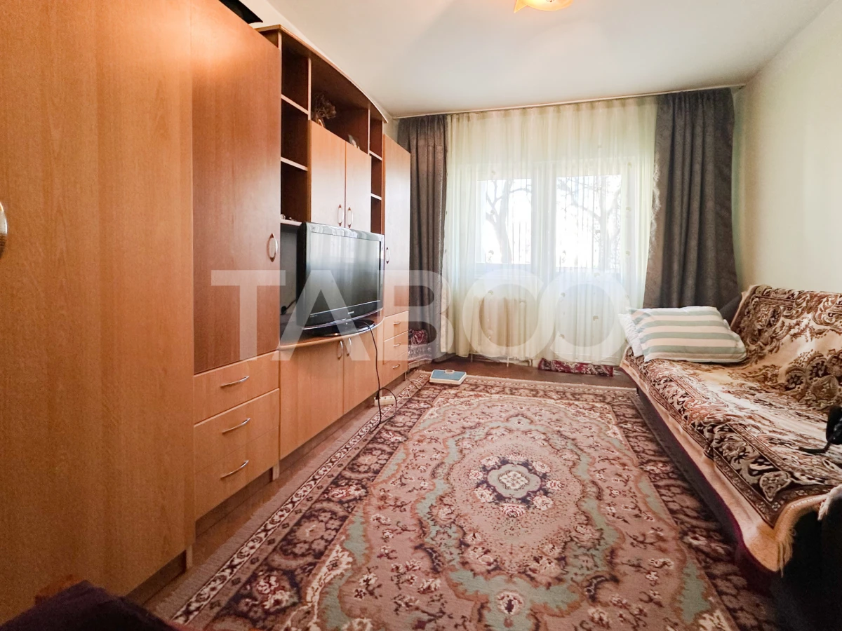 Apartament cu 4 camere si 2 bai de vanzare in zona Primaveii - 2