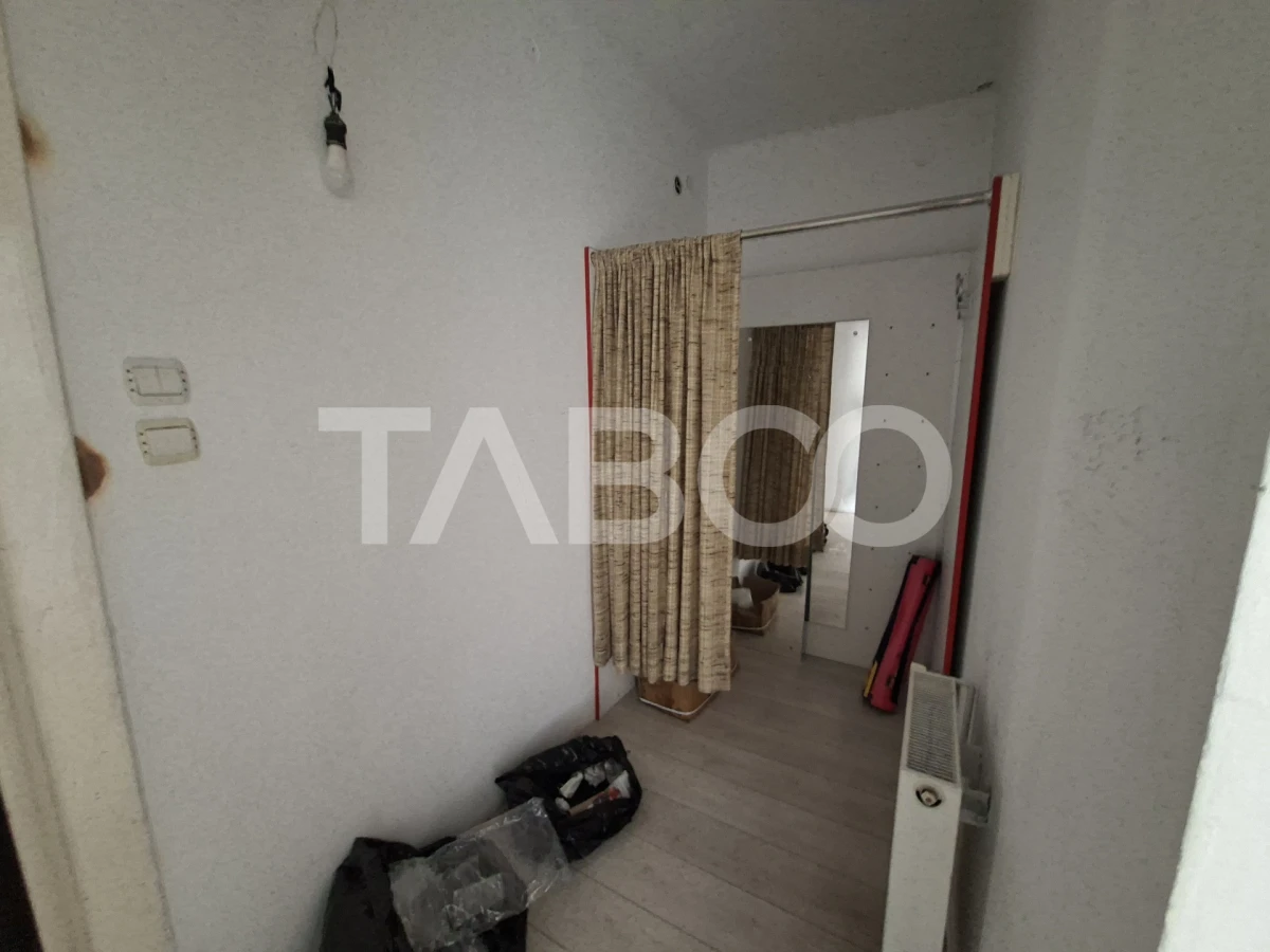 Spatiu comercial de inchiriat la parter zona buna Vasile Aaron - 3