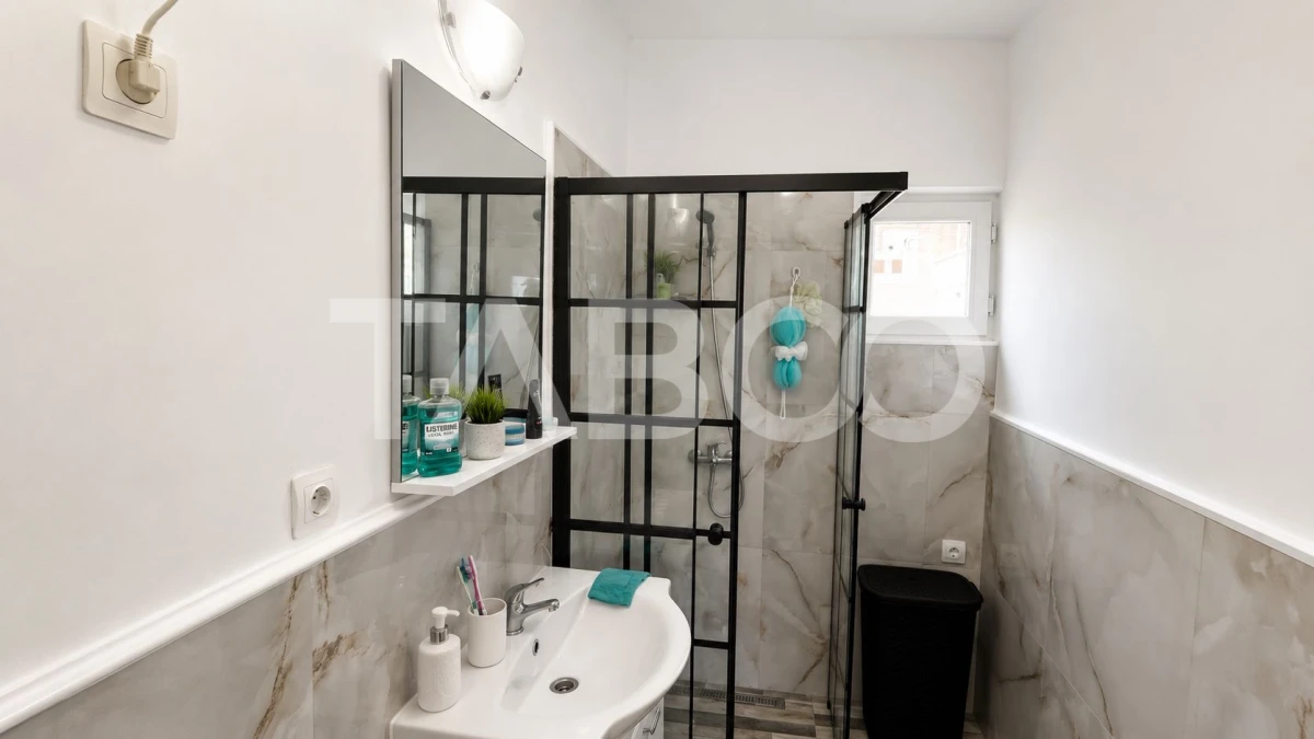Teren de vanzare 500 mp + cabana la cheie cu utilitati Sura Mare - 5