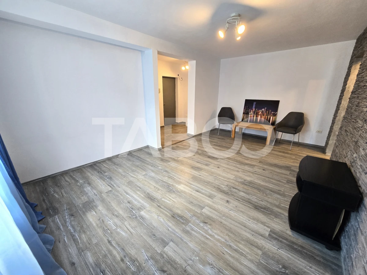 Apartament 2 camere de vanzare 54 mp utili renovat in Strand Sibiu - 2