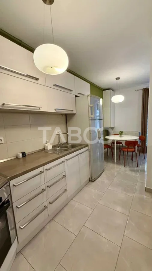 Apartament cu 3 camere pe 2 nivele de inchiriat in centrul Clujului - 8
