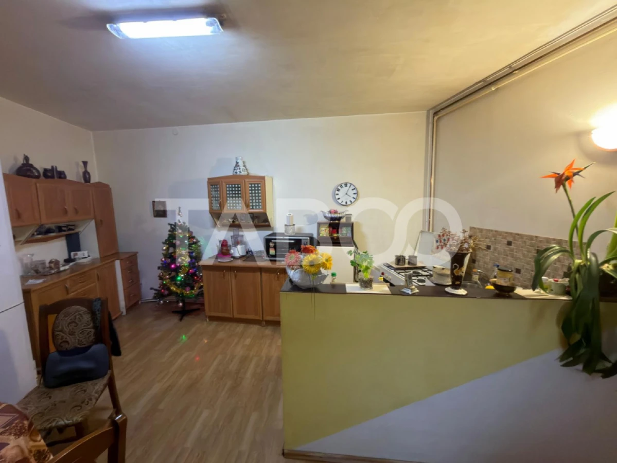 Casa individuala pretabila spatiu comercial teren 400 mp Piata Cluj - 3