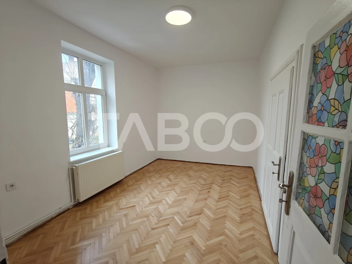Apartament 2 camere de inchiriat - Str Alexandru Xenopol - comision 0 - 4