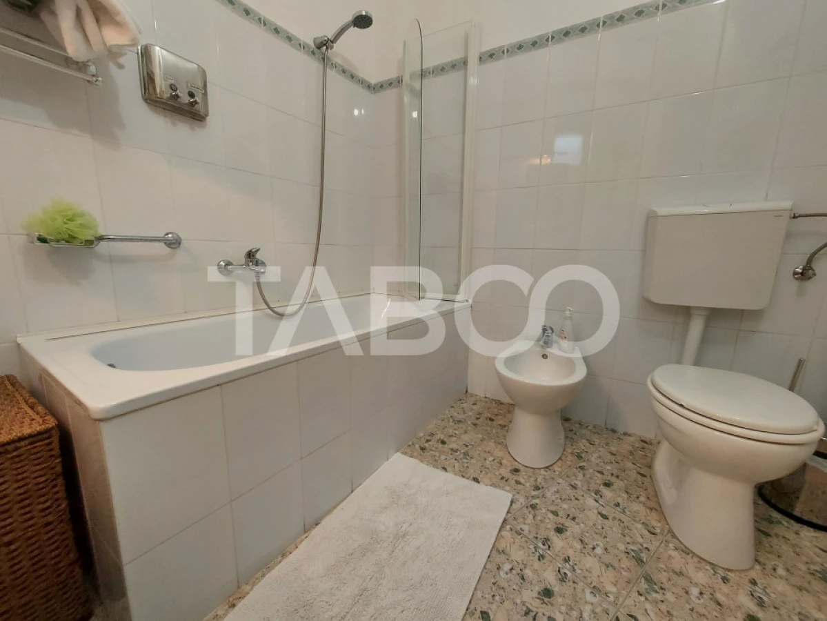 Apartament de vanzare 3 camere 77 mpu pivnita anexa in Centrul Istoric - 6