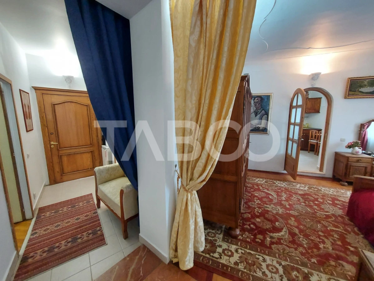 Apartament de vanzare 3 camere 77 mpu pivnita anexa in Centrul Istoric - 5